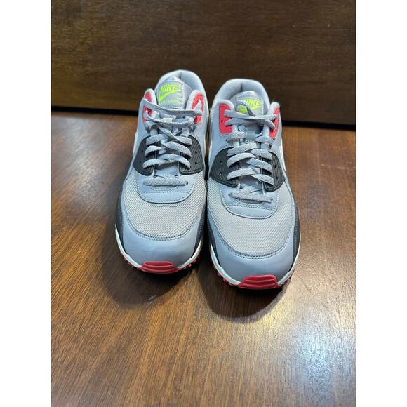 Nike Air Max 90 Essential Sneakers Women 11 Athletic Comfort Athleisure Insoles - Picture 3 of 15